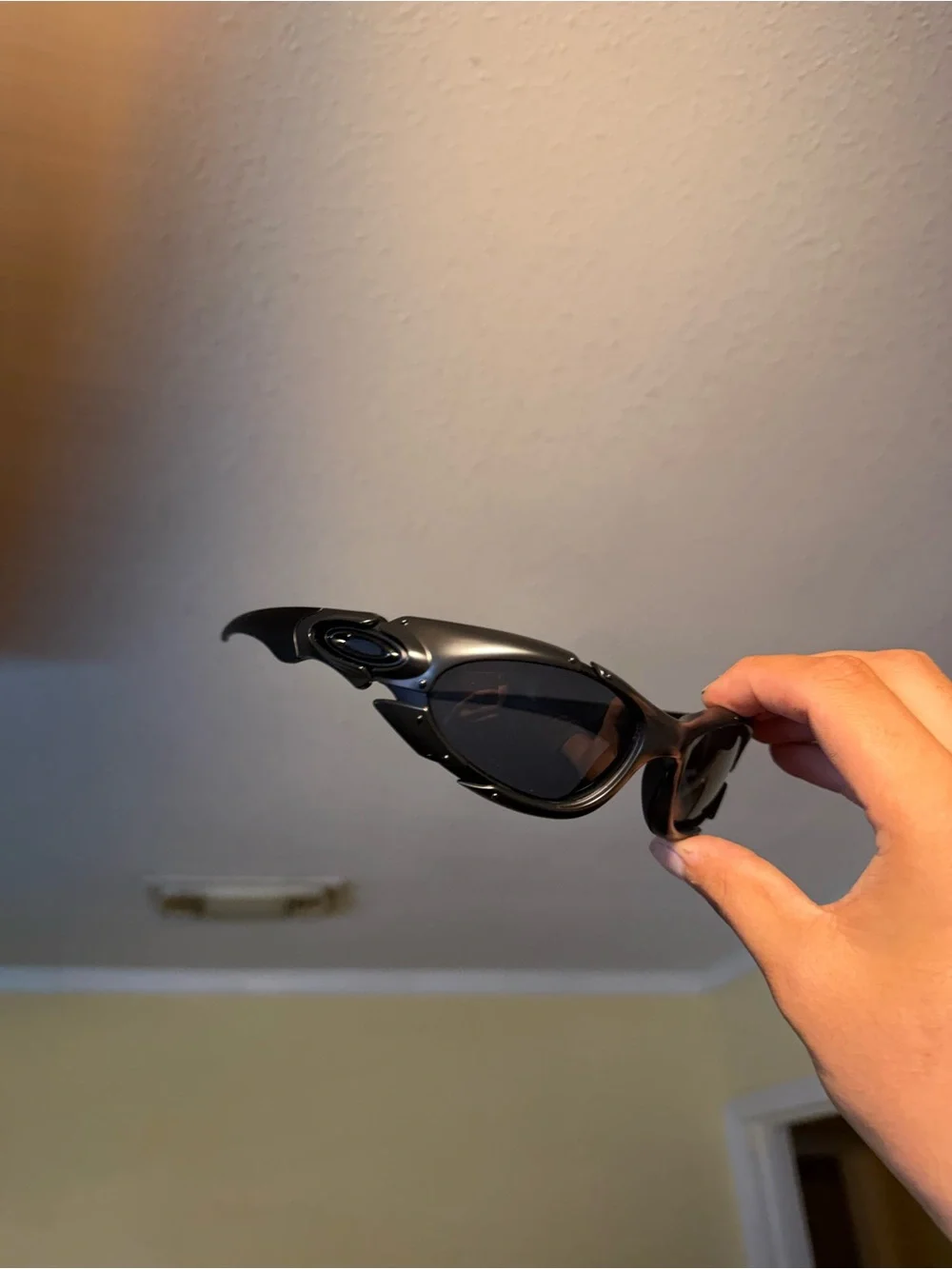 Black Oakley-style Sport Sunglasses with Dark Lenses oaks